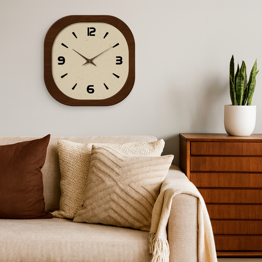 Horloge Murale Carrée Vintage en Bois – Silencieuse