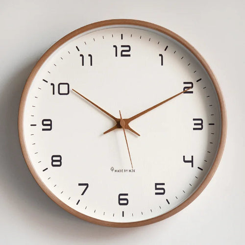 Horloge murale design en bois massif
