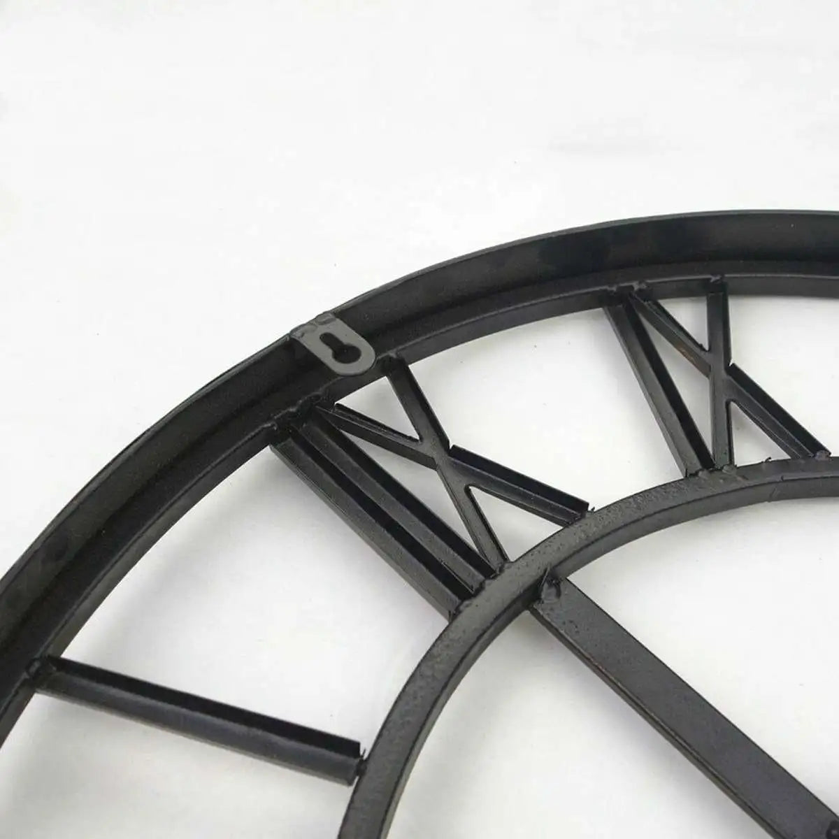 Horloge Murale Vintage en Métal– Design Antique